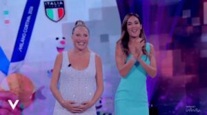 Francesca Lollobrigida aspetta un bambino, il gender reveal a Verissimo