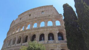 Giuli: “Domani riapre il Colosseo, coesi per sicurezza e giustizia”