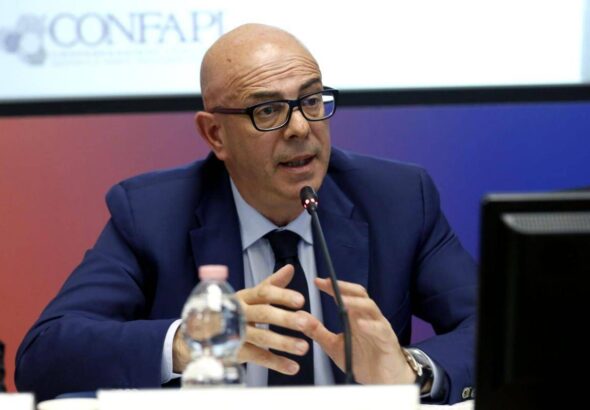Ora solare, Napoli (Confapi): “Meglio ora legale permanente, benefici per pmi”