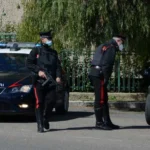 Carabinieri durante un posto di blocco