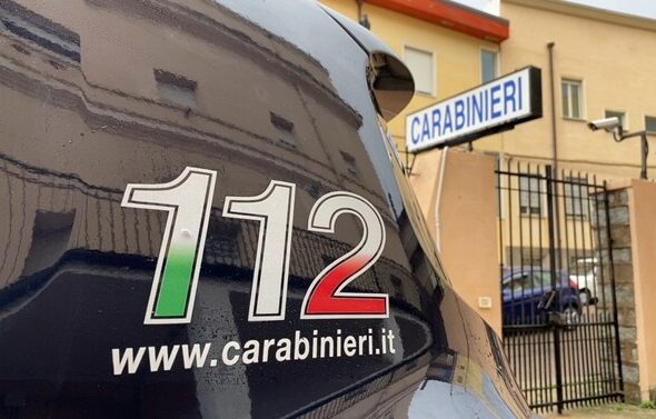 auto-dei-carabinieri-Nuoro-con-scritta-112