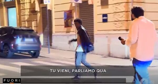 Scena tratta dal video di Fuor dal Coro